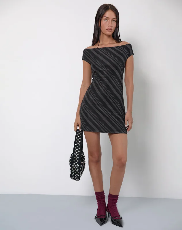 Mini dresses with gathered skirts for a voluminous effect Hari Mini Dress in Irregular Stripe Grey Black Mini dresses with gathered skirts for a voluminous effect Hari Mini Dress in Irregular Stripe Grey Black