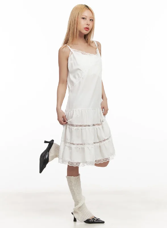 Midi dresses with side slits for a sexy and elegant appearance Flare Lace Midi Dress CM505 Midi dresses with side slits for a sexy and elegant appearance Flare Lace Midi Dress CM505