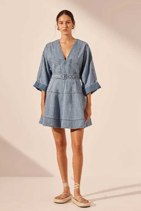 Mini dresses with cut - out details for a trendy look STELLA PATCH POCKET MINI DRESS - MID BLUE Mini dresses with cut - out details for a trendy look STELLA PATCH POCKET MINI DRESS - MID BLUE