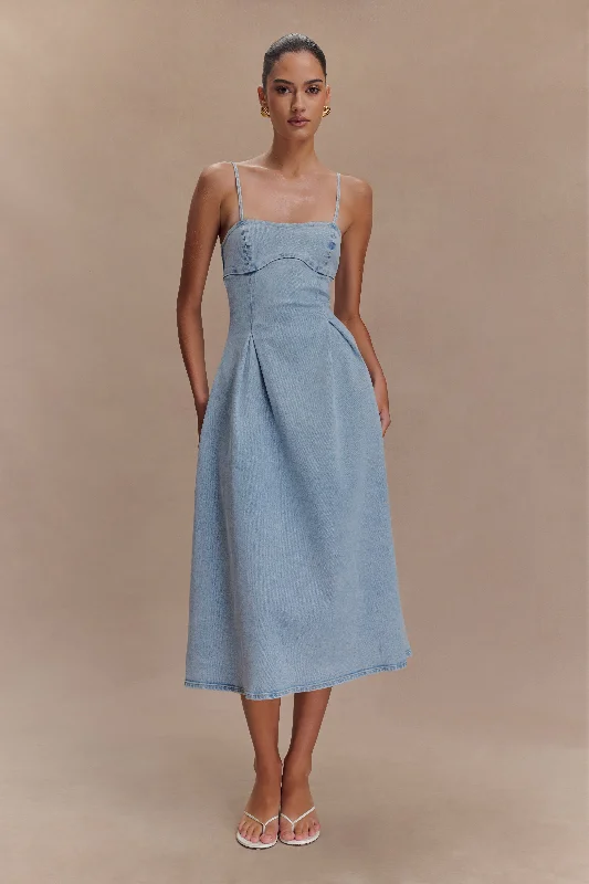 Velvet midi dresses in jewel tones for a glamorous winter event Harlyn Denim Midi Dress - Light Blue Velvet midi dresses in jewel tones for a glamorous winter event Harlyn Denim Midi Dress - Light Blue