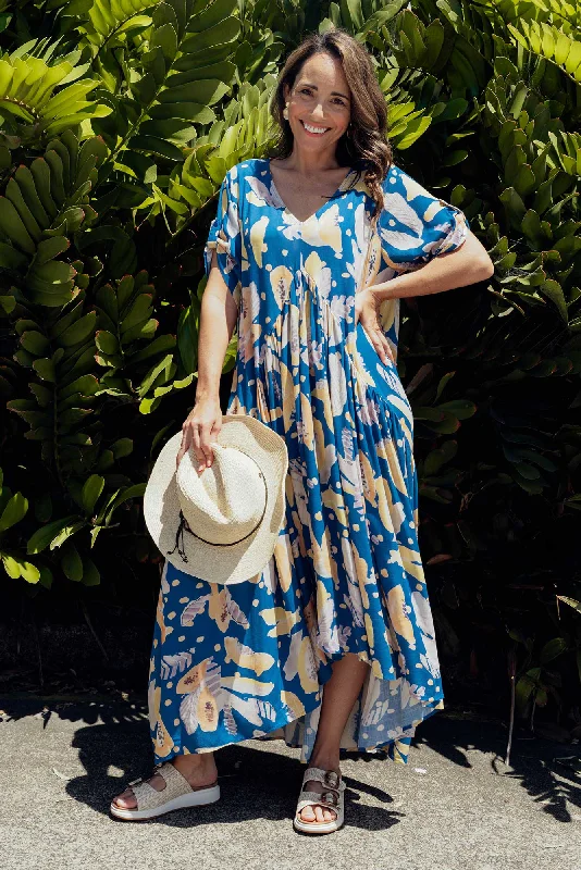 Midi dresses with satin - finish fabrics for a luxurious feel Blue Fruity Peak Maxi Dress