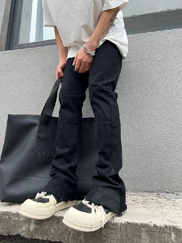 Cargo women jeans with multiple pockets for added functionalityBlack Slim Fit Flared Jeans