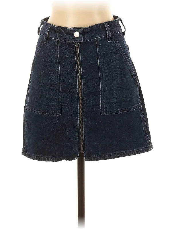 High - Waisted Plus Size Women's Denim Shorts with Distressed Details for a Trendy LookDenim Skirt