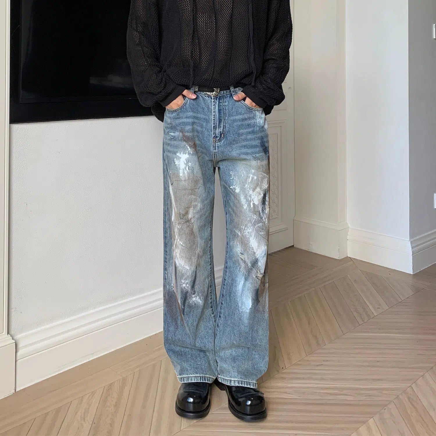 Light - wash women jeans for a fresh and summery appearanceDistressed Spray Paint Jeans