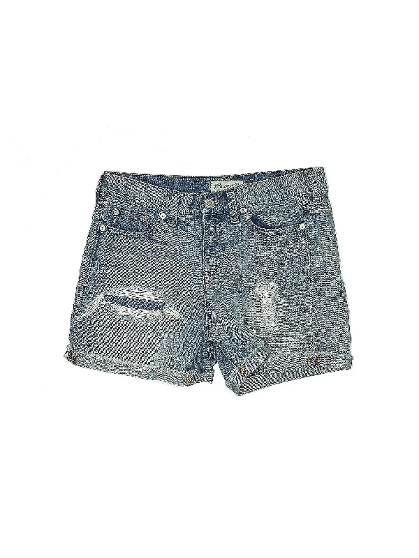 Plus Size Women's Denim Cut - off Shorts with Frayed Edges for a Casual and Laid - Back VibeHigh-Rise Denim Shorts in Light Wash Plus Size Women's Denim Cut - off Shorts with Frayed Edges for a Casual and Laid - Back VibeHigh-Rise Denim Shorts in Light Wash