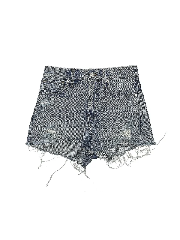 Plus Size Women's Elastic Waistband Linen Shorts in Navy Blue for a Comfortable Everyday OptionHigh-Rise Denim Shorts in Light Wash