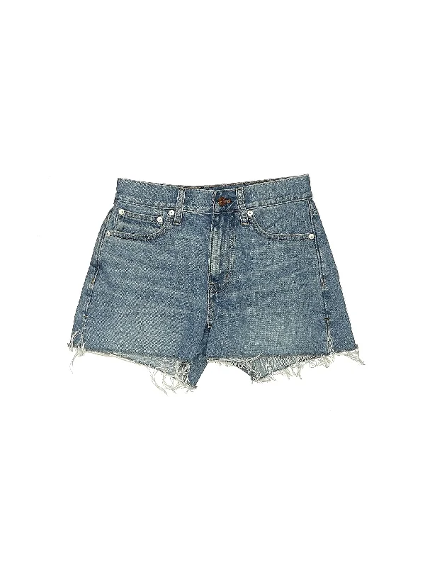 Women's Ruffled Hem Denim Shorts in Light Wash for a Feminine and Fashionable StyleHigh-Rise Denim Shorts in Light Wash