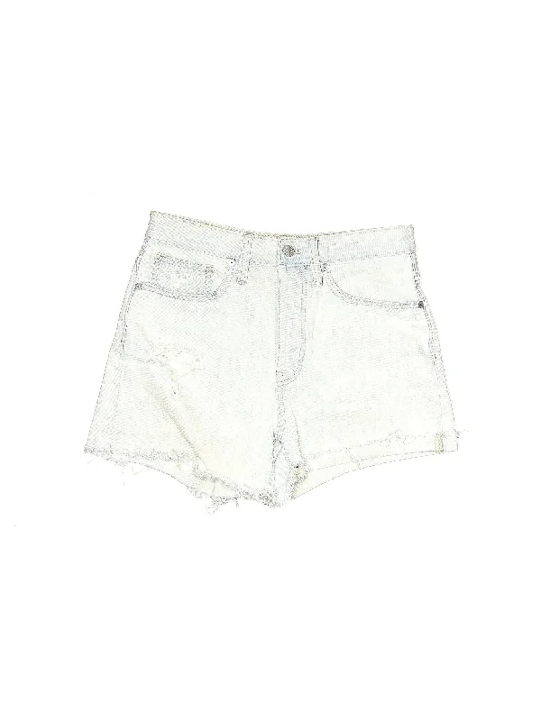 High - Waisted Plus Size Women's Denim Shorts with Distressed Details for a Trendy LookHigh-Rise Denim Shorts in Light Wash