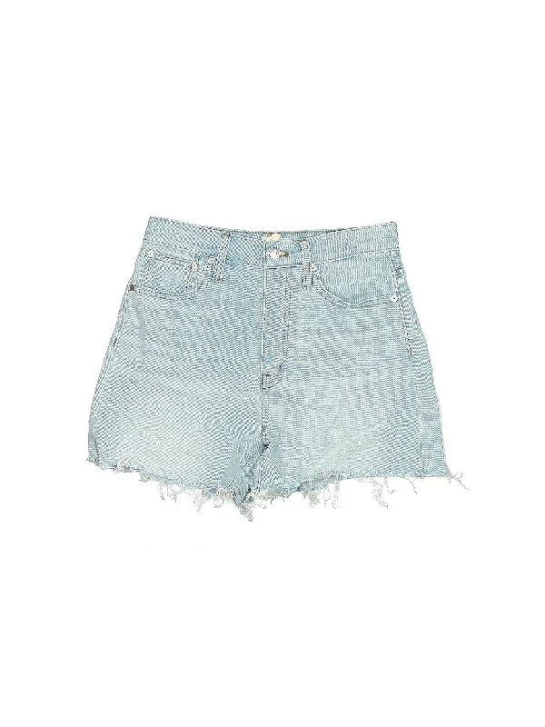 Plus Size Women's Denim Shorts with a Button - Fly in Dark Indigo for a Durable and Timeless StyleHigh-Rise Denim Shorts in Light Wash Plus Size Women's Denim Shorts with a Button - Fly in Dark Indigo for a Durable and Timeless StyleHigh-Rise Denim Shorts in Light Wash