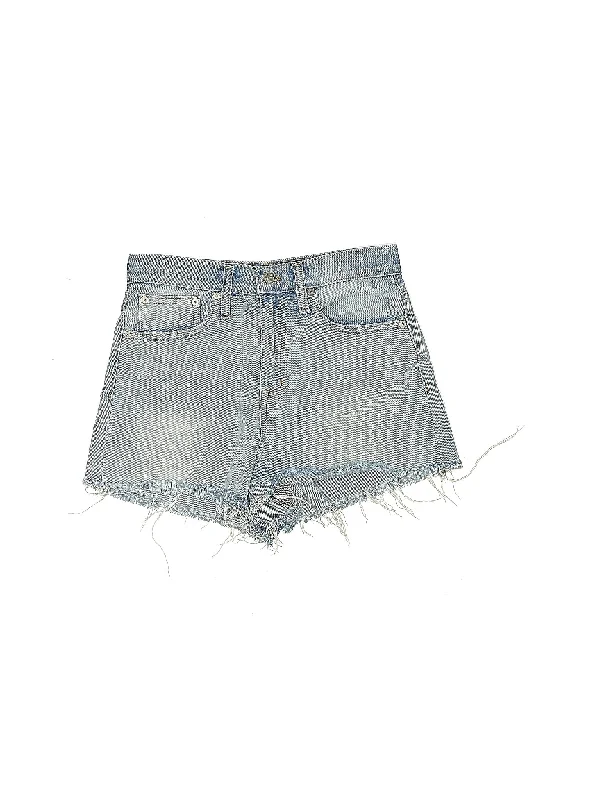 Women's Lace - Trimmed Shorts in White for a Romantic and Elegant OutfitHigh-Rise Denim Shorts in Light Wash