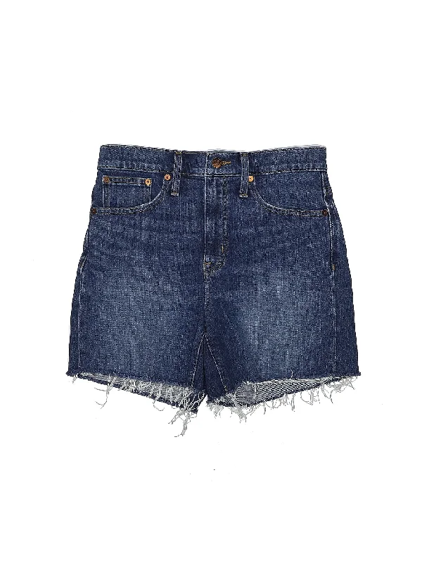 Plus Size Women's Elastic Waistband Linen Shorts in Navy Blue for a Comfortable Everyday OptionHigh-Rise Denim Shorts in Medium Wash Plus Size Women's Elastic Waistband Linen Shorts in Navy Blue for a Comfortable Everyday OptionHigh-Rise Denim Shorts in Medium Wash