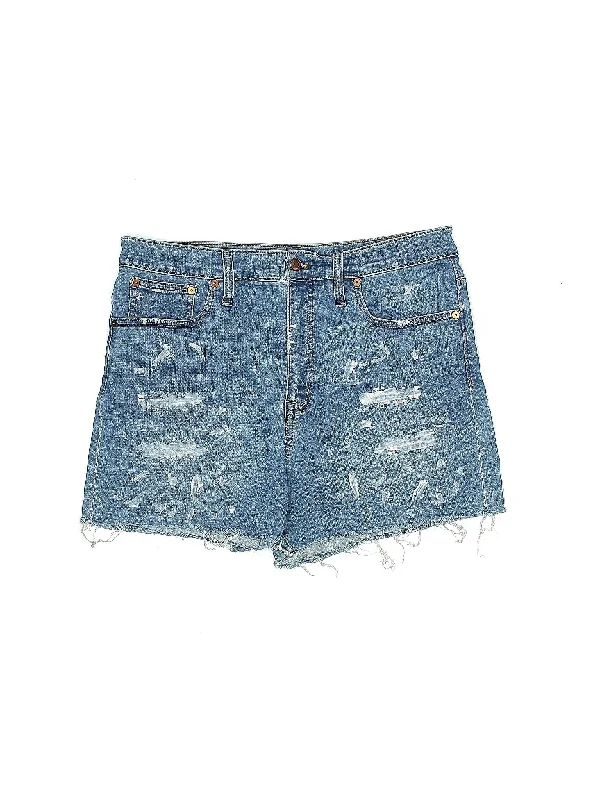 Plus Size Women's Denim Bermuda Shorts in Dark Wash for a Classic and Sophisticated StyleHigh-Rise Denim Shorts in Medium Wash