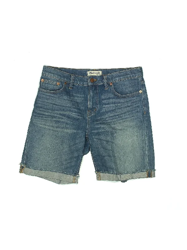 Women's Printed Tropical Patterned Shorts in Turquoise for a Beachy and Fun LookHigh-Rise Denim Shorts in Medium Wash