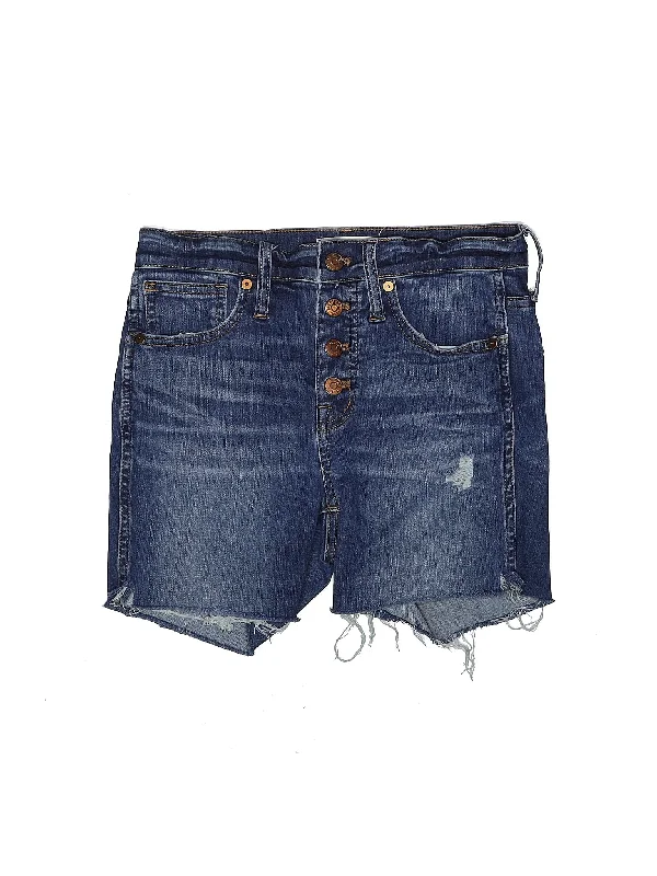 Plus Size Women's Elastic Waistband Linen Shorts in Navy Blue for a Comfortable Everyday OptionHigh-Rise Denim Shorts in Medium Wash