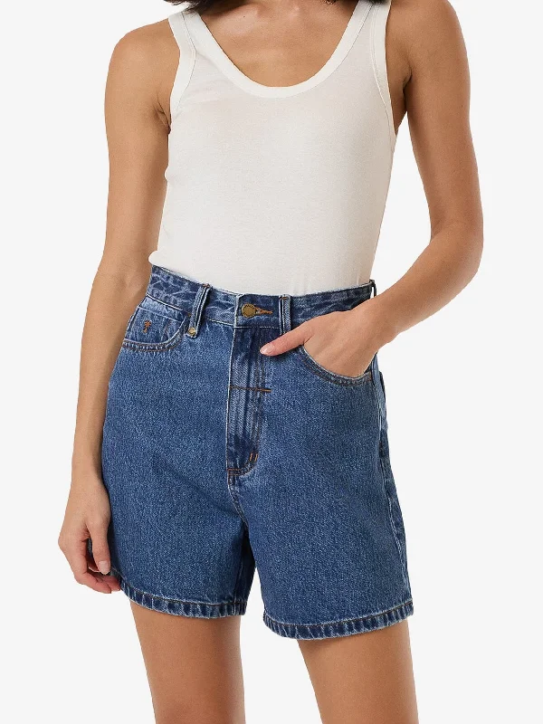 Plus Size Women's Denim Shorts with a Button - Fly in Dark Indigo for a Durable and Timeless StyleKoko Short - Double Rinsed Blues