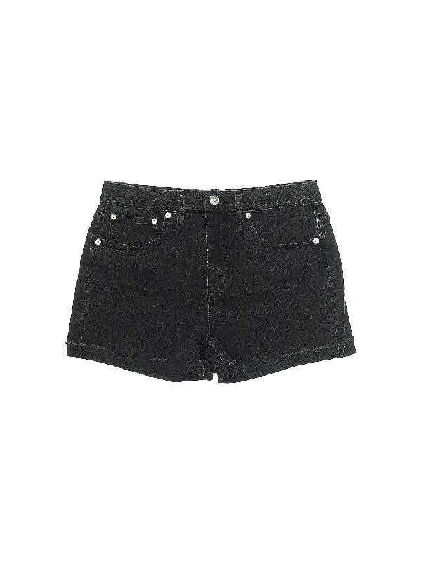 Women's Leather - Look Faux Leather Shorts in Black for an Edgy and Bold AppearanceLow-Rise Denim Shorts in Dark Wash