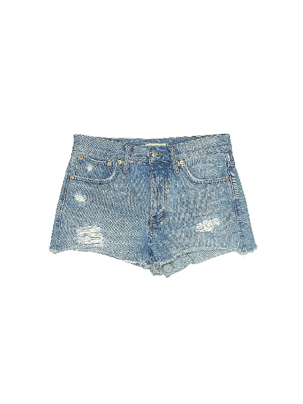Women's Leather - Look Faux Leather Shorts in Black for an Edgy and Bold AppearanceLow-Rise Denim Shorts in Medium Wash