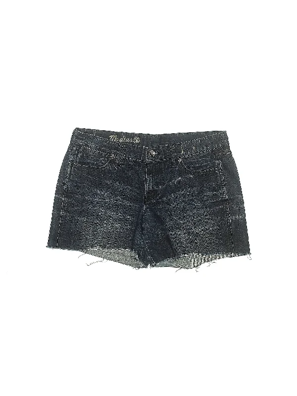 Plus Size Women's Elastic Waistband Linen Shorts in Navy Blue for a Comfortable Everyday OptionMid-Rise Denim Shorts in Dark Wash
