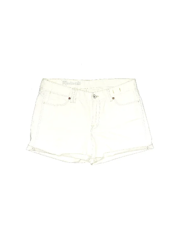 Plus Size Women's Elastic Waistband Linen Shorts in Navy Blue for a Comfortable Everyday OptionMid-Rise Denim Shorts in Light Wash Plus Size Women's Elastic Waistband Linen Shorts in Navy Blue for a Comfortable Everyday OptionMid-Rise Denim Shorts in Light Wash