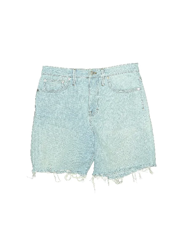 Women's Leather - Look Faux Leather Shorts in Black for an Edgy and Bold AppearanceMid-Rise Denim Shorts in Light Wash