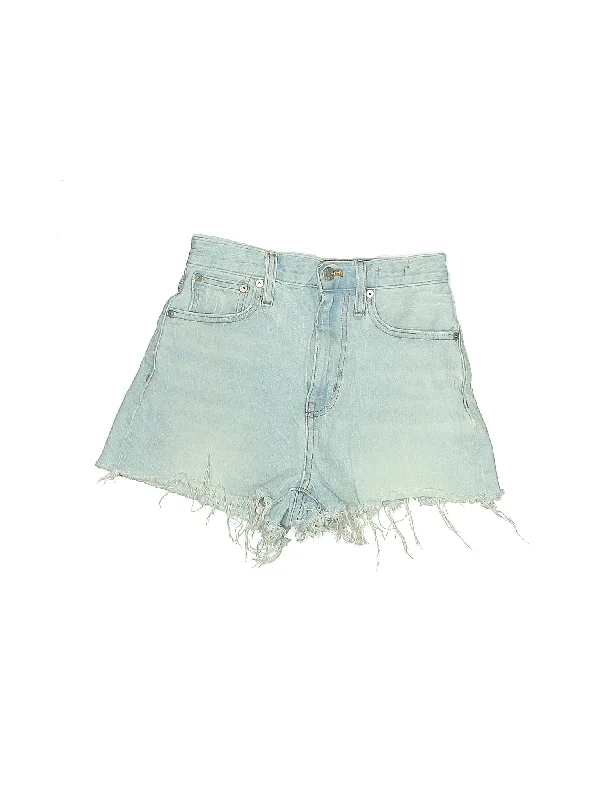 Plus Size Women's Denim Shorts with a Button - Fly in Dark Indigo for a Durable and Timeless StyleMid-Rise Denim Shorts in Light Wash Plus Size Women's Denim Shorts with a Button - Fly in Dark Indigo for a Durable and Timeless StyleMid-Rise Denim Shorts in Light Wash