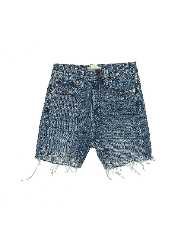Plus Size Women's Denim Cut - off Shorts with Frayed Edges for a Casual and Laid - Back VibeMid-Rise Denim Shorts in Medium Wash