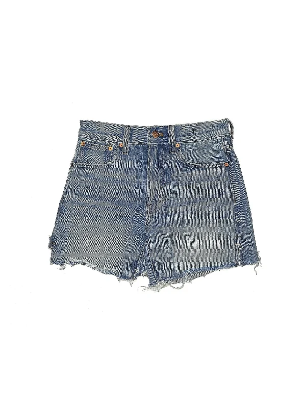 High - Waisted Plus Size Women's Denim Shorts with Distressed Details for a Trendy LookMid-Rise Denim Shorts in Medium Wash
