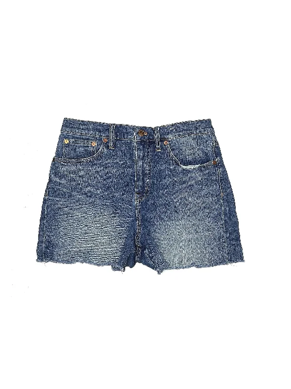 Plus Size Women's Denim Shorts with Embroidered Flowers in Light Blue for a Feminine TouchMid-Rise Denim Shorts in Medium Wash