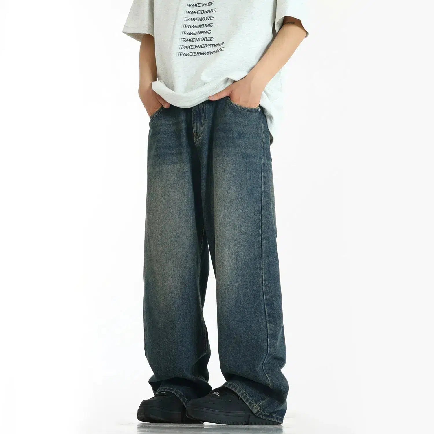 Mom jeans for a nostalgic and casual lookRetro Washed Wide-Leg Jeans