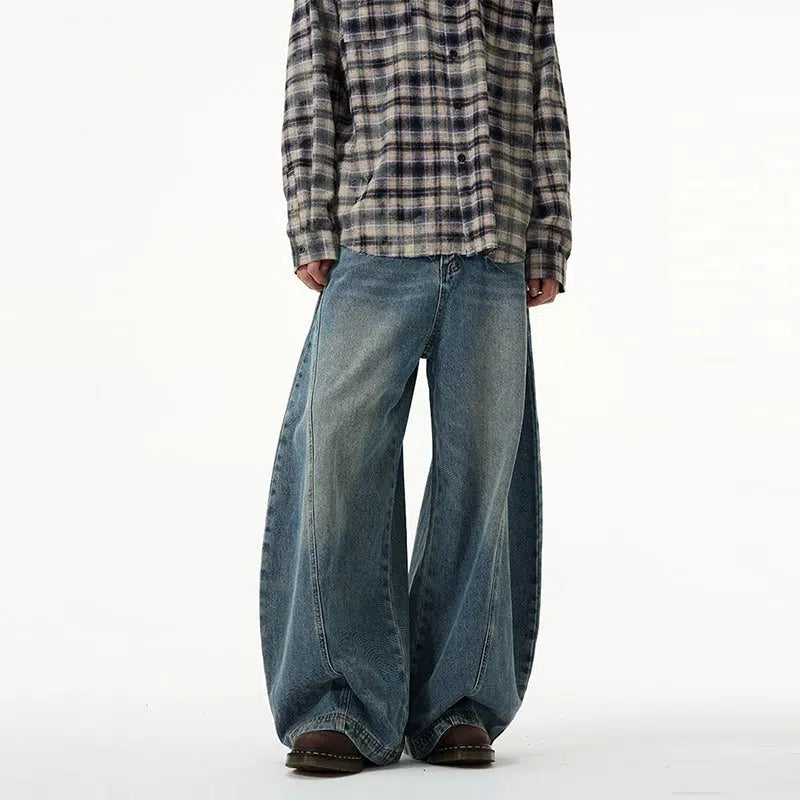 Mom jeans for a nostalgic and casual lookRetro Wide-Leg Jeans