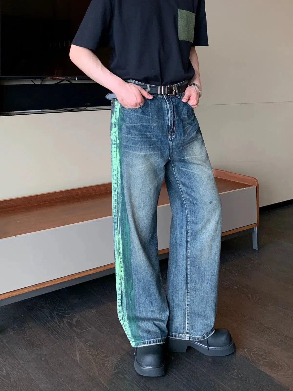 Ripped women jeans for a rebellious and fashion - forward styleWide-Leg Jeans with Side Stripe