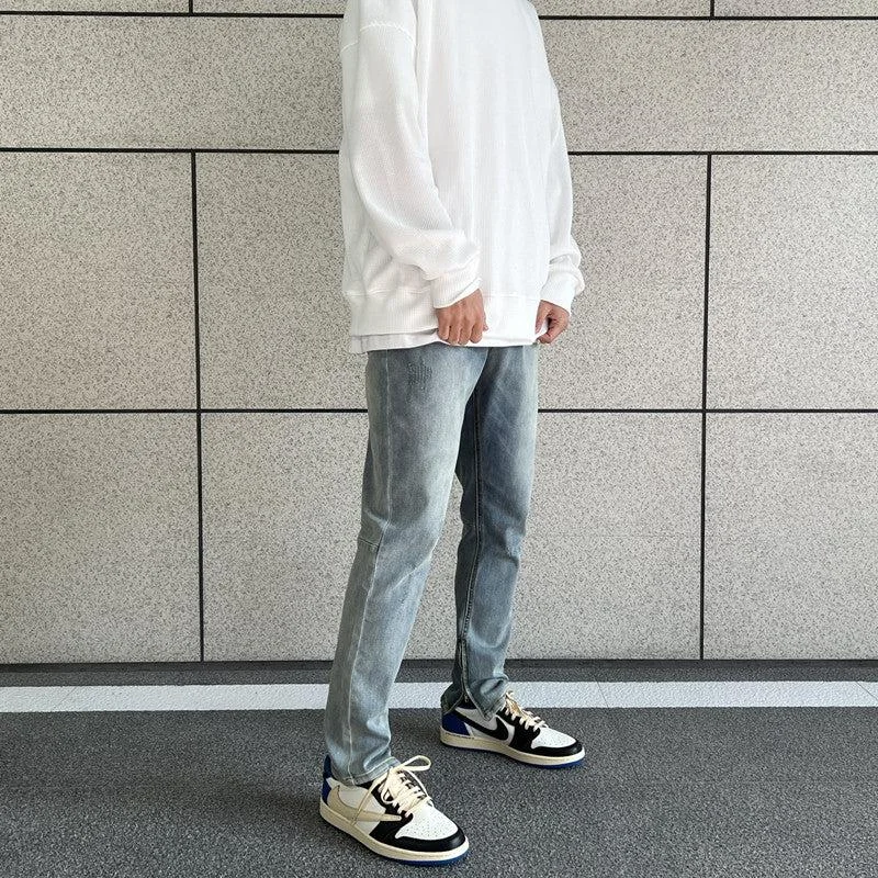 Mom jeans for a nostalgic and casual lookZipper Stretch Blue Slim Jeans