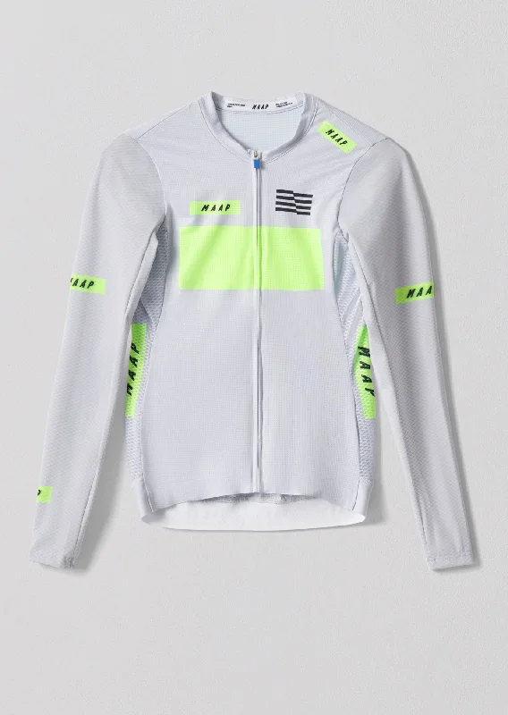 Stretch - knit women's jersey for a flexible fitWomen's System Pro Air LS Jersey