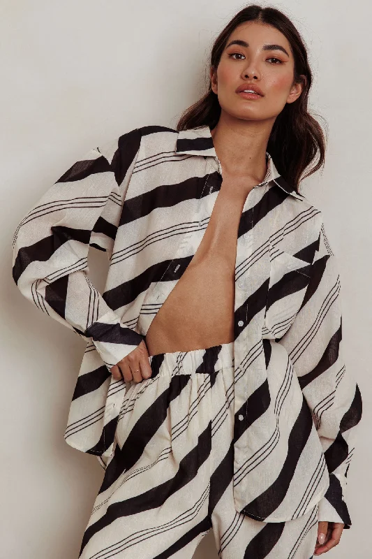 Little Black Women Dress with Sequins for a Glamorous Night OutAlex Long Sleeve Striped Print Shirt Black/Cream Little Black Women Dress with Sequins for a Glamorous Night OutAlex Long Sleeve Striped Print Shirt Black/Cream