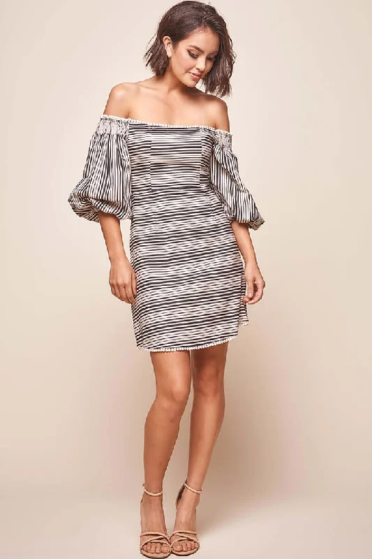 Sheath Women Dress with a Tailored Fit for a Professional LookAntoinette Off-Shoulder Puff Sleeve Dress Black