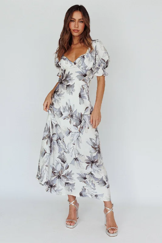 Long - Sleeve Women Dress in Velvet for a Luxurious Winter LookBrigita Tied Back Maxi Dress Floral Blue