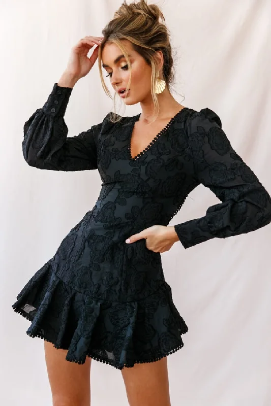 Long - Sleeve Women Dress in Velvet for a Luxurious Winter LookCamellia Open Back Cuff Sleeve Dress Black