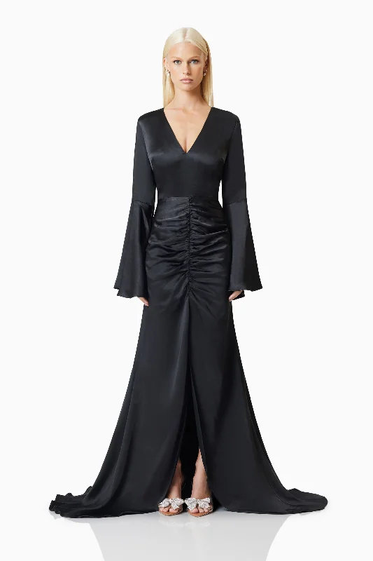 Backless Women Dress for a Sexy and Alluring Look at Evening EventsClementine Eventwear Maxi Gown In Black Backless Women Dress for a Sexy and Alluring Look at Evening EventsClementine Eventwear Maxi Gown In Black
