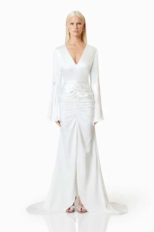Pleated Women Dress with a Timeless and Elegant TextureClementine Eventwear Maxi Gown In White
