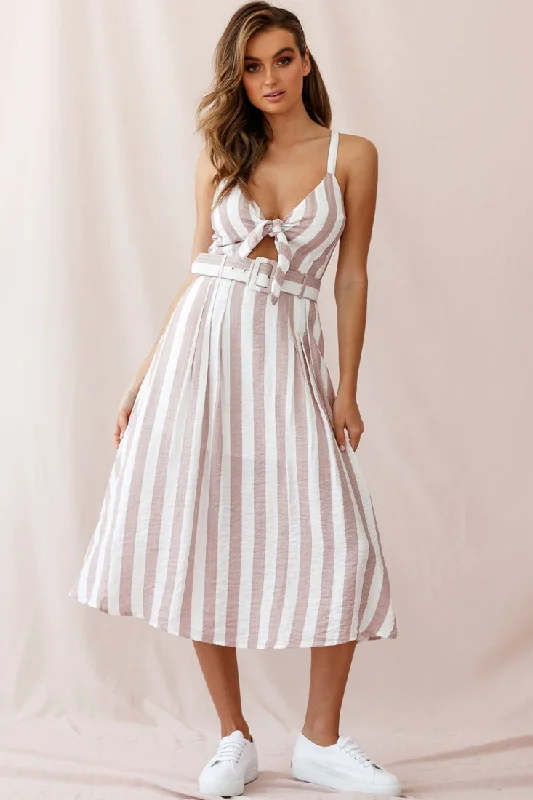 Maxi Women Dress with Floral Print for a Bohemian VibeCrystal Tied Knot Belt Midi Dress Blush Maxi Women Dress with Floral Print for a Bohemian VibeCrystal Tied Knot Belt Midi Dress Blush