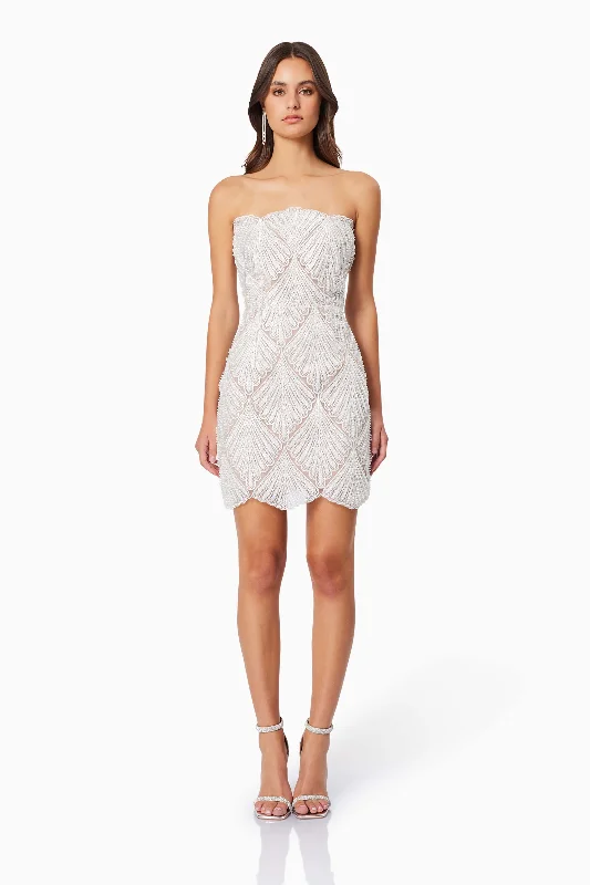 Mermaid - Style Women Dress with a Fitted Silhouette for Special OccasionsHarper Strapless Mini Dress In White Mermaid - Style Women Dress with a Fitted Silhouette for Special OccasionsHarper Strapless Mini Dress In White