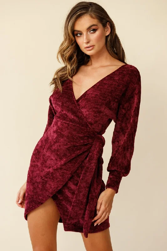 Sheath Women Dress with a Tailored Fit for a Professional LookIsolde Ribbed Velour Wrap Dress Plum