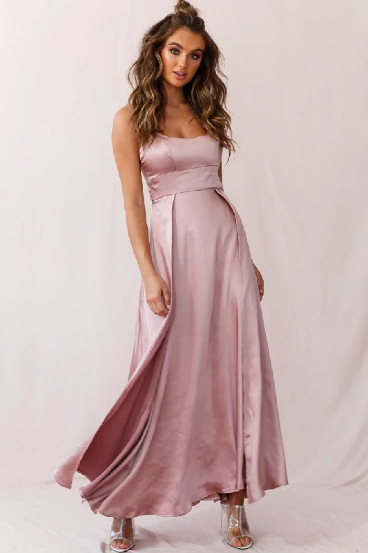 Pleated Women Dress with a Timeless and Elegant TextureJoanne Empire Waist Maxi Dress Rose Gold