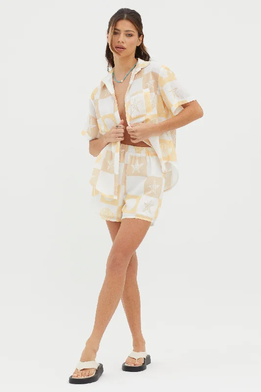 Plus Size Women Dress with a Flattering A - Line Cut for Comfort and StyleJust A Hunch Shorts Shell Print Yellow Multi
