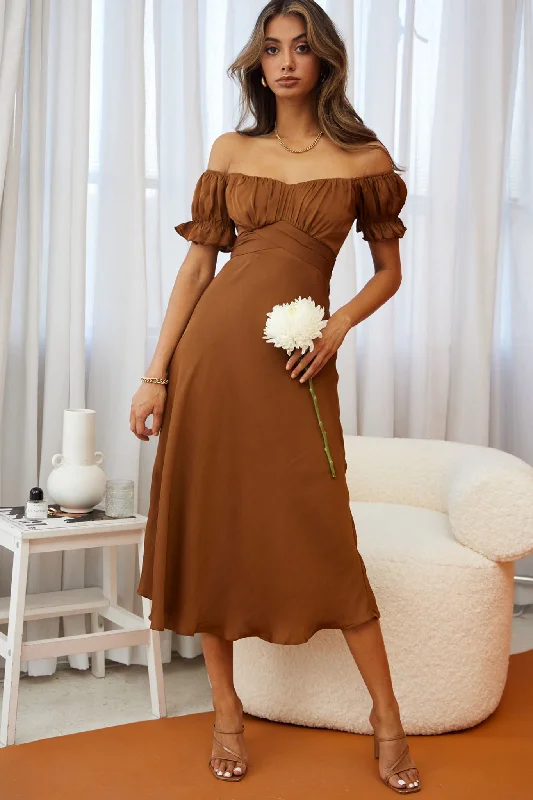 Printed Abstract Women Dress for a Modern and Artistic AppealLinka Off-Shoulder Tie Back Midi Dress Chocolate Printed Abstract Women Dress for a Modern and Artistic AppealLinka Off-Shoulder Tie Back Midi Dress Chocolate
