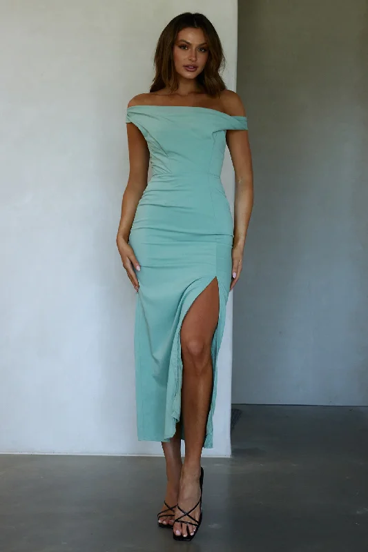 Sheath Women Dress with a Tailored Fit for a Professional LookMiriam On-Off Shoulder Midi Dress Pistachio