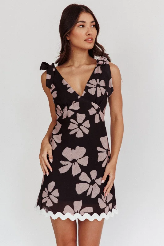 Maxi Women Dress with Floral Print for a Bohemian VibeMykonos Morning Tied Shoulder Mini Dress Floral Black