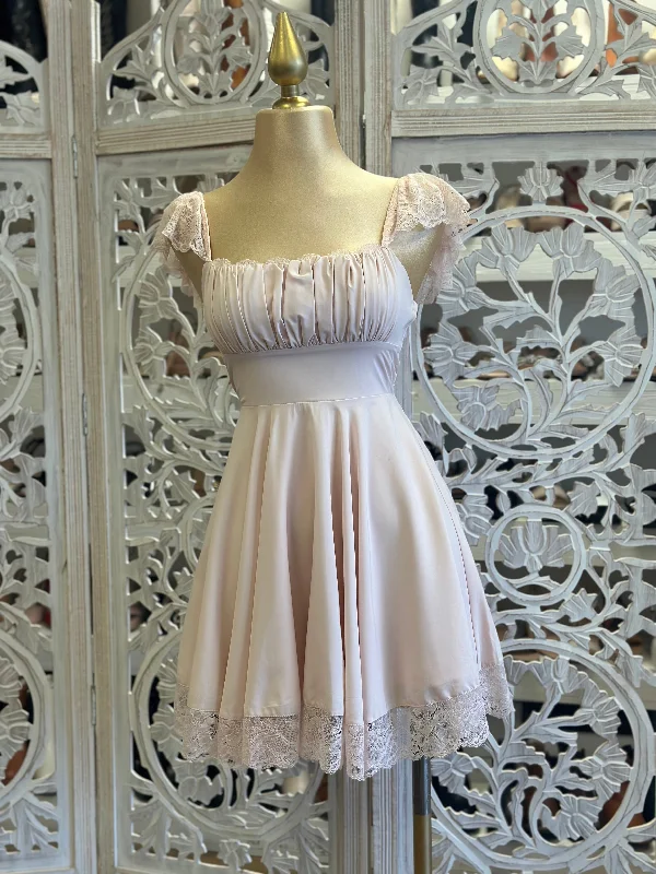 Pleated Women Dress with a Timeless and Elegant TexturePale Pink Lace Sleeve Flowy Dress- Not Stretchy