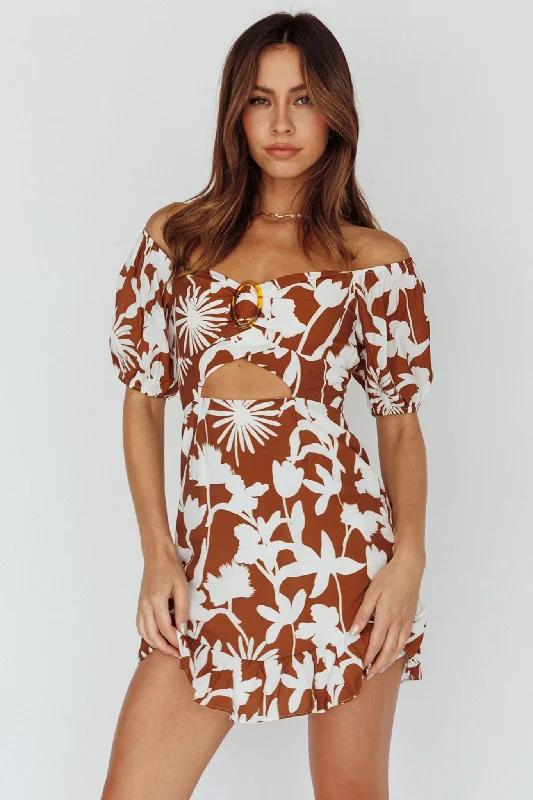 Off - the - Shoulder Women Dress for a Romantic and Feminine LookPalm Beach Puff Sleeve Dress Printed Tan
