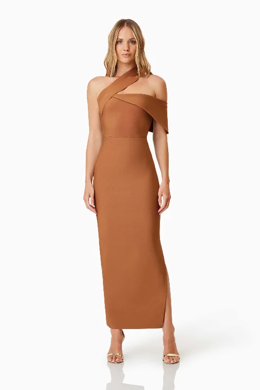 Pleated Women Dress with a Timeless and Elegant TextureRiley Fitted Maxi Dress In Brown Pleated Women Dress with a Timeless and Elegant TextureRiley Fitted Maxi Dress In Brown